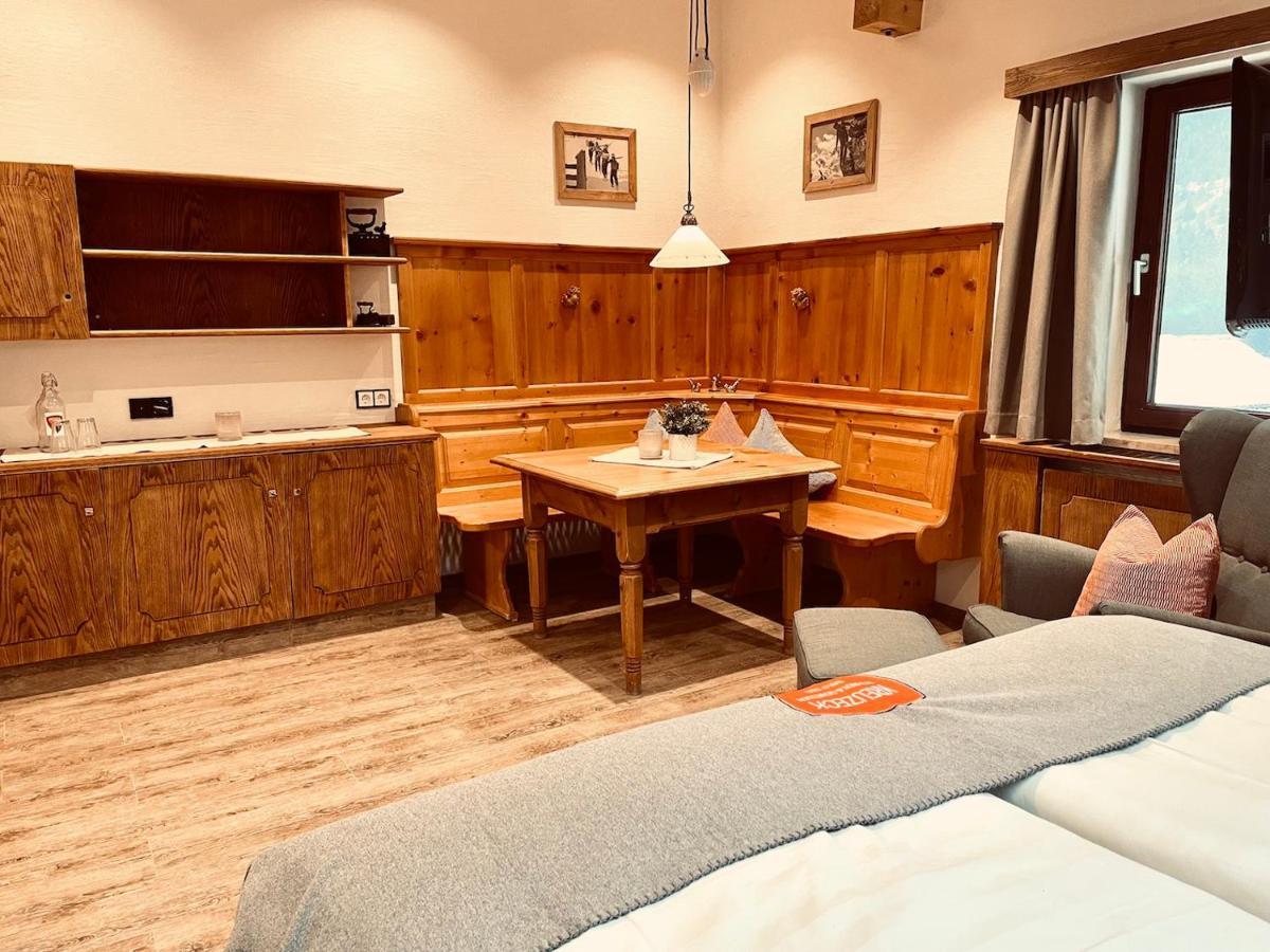Pension Kreuzeck - Dein Gluecksplatz Am Lech Weissenbach am Lech Exteriör bild